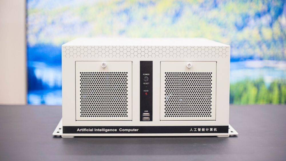 基于AI应用的7188ML壁挂式工控机箱深度评测